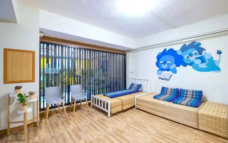 BED Friends Poshtel