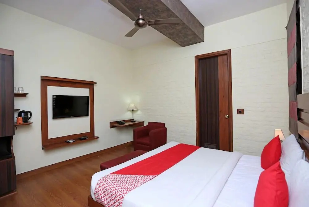 The Townhouse By FabHotel