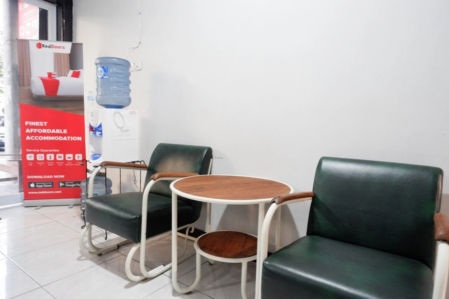 RedDoorz near Jalan Adi Sucipto Solo