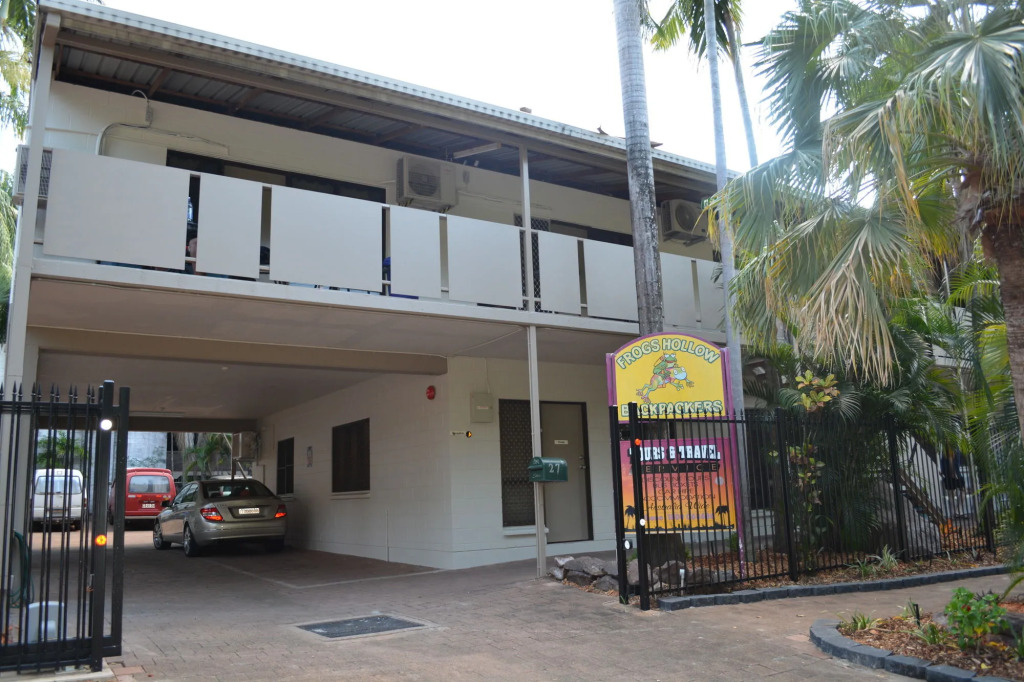 Frogshollow Backpackers