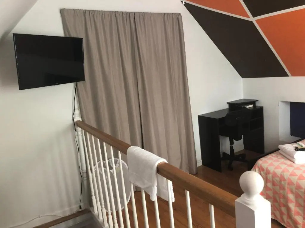 Hollywood Rentals LLC