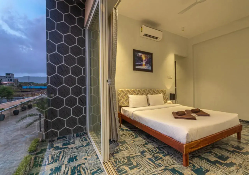 Saffronstays Fred