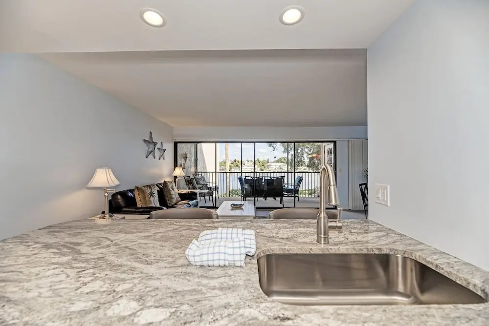 Midnight Cove Ii 127f - Updated Beach ! 2 Bedroom Condo