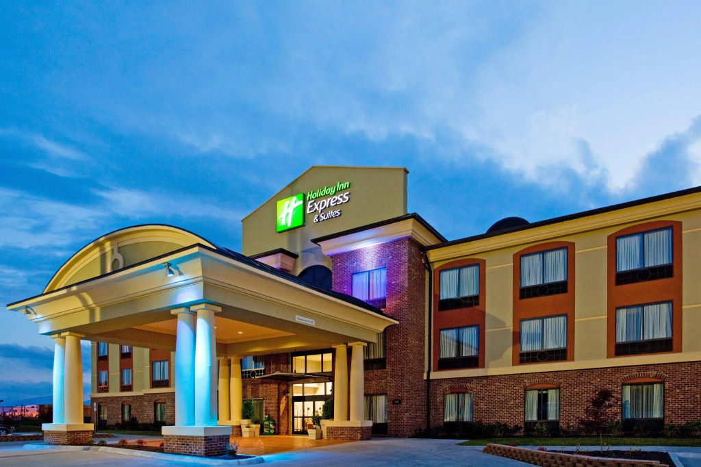 Holiday Inn Express Hotel & Suites Salem by IHG