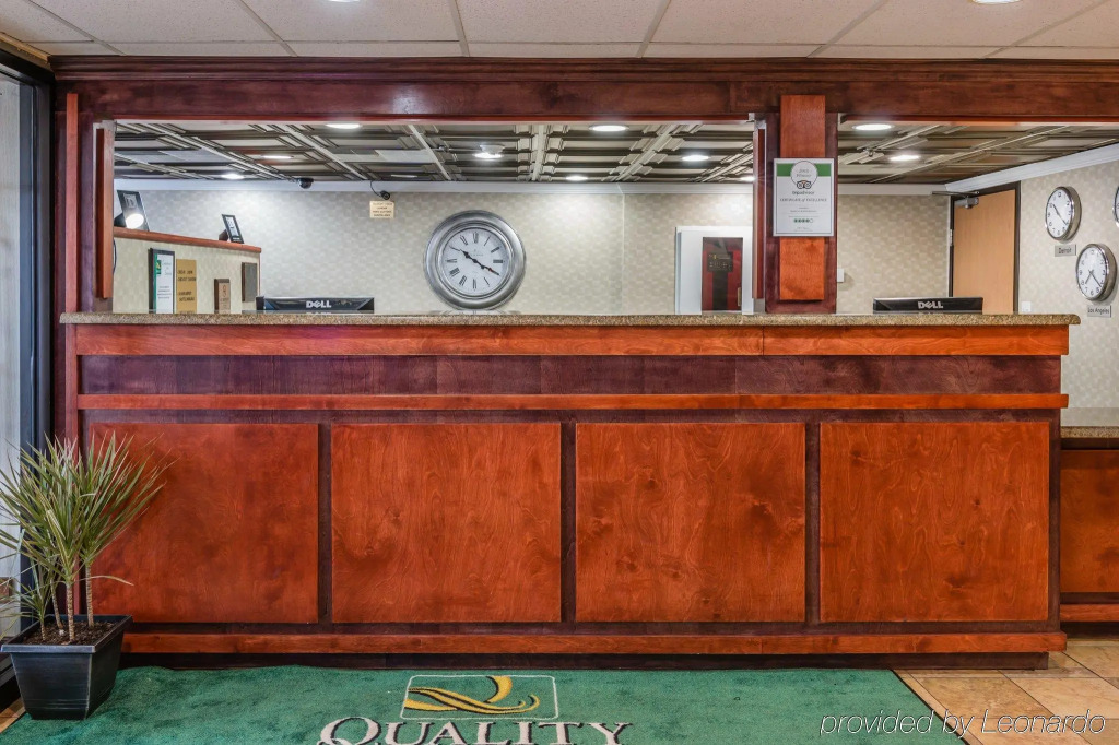 Quality Inn & Suites Detroit Metro Airport