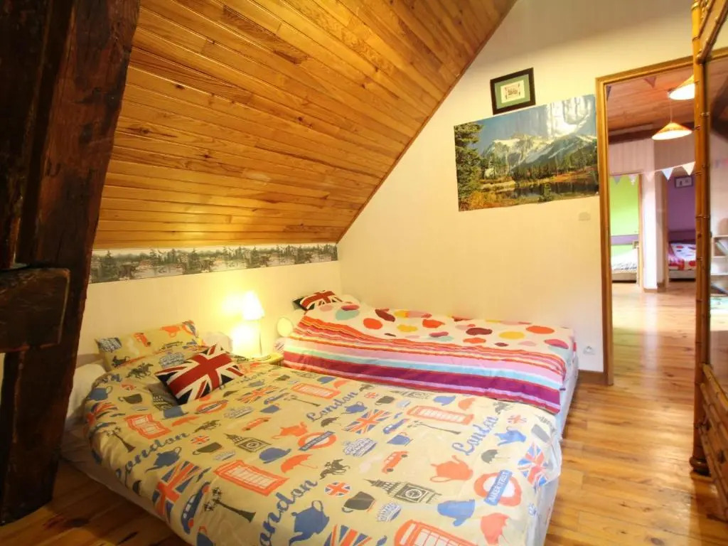 Gîte Cette-Eygun, 5 pièces, 10 personnes - FR-1-384-753