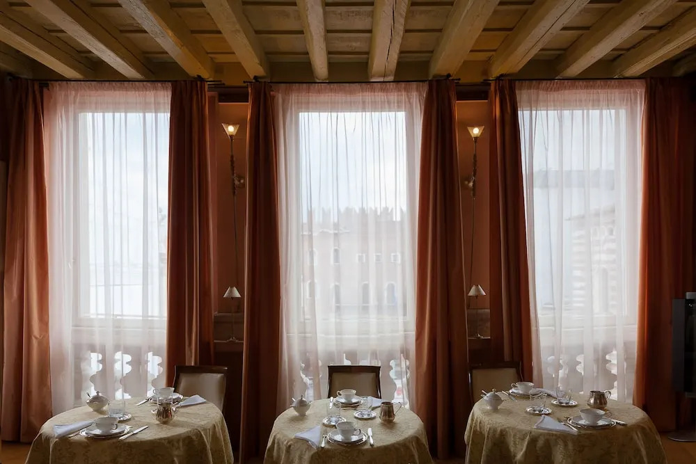Domus Nova Palace - Italian Homing