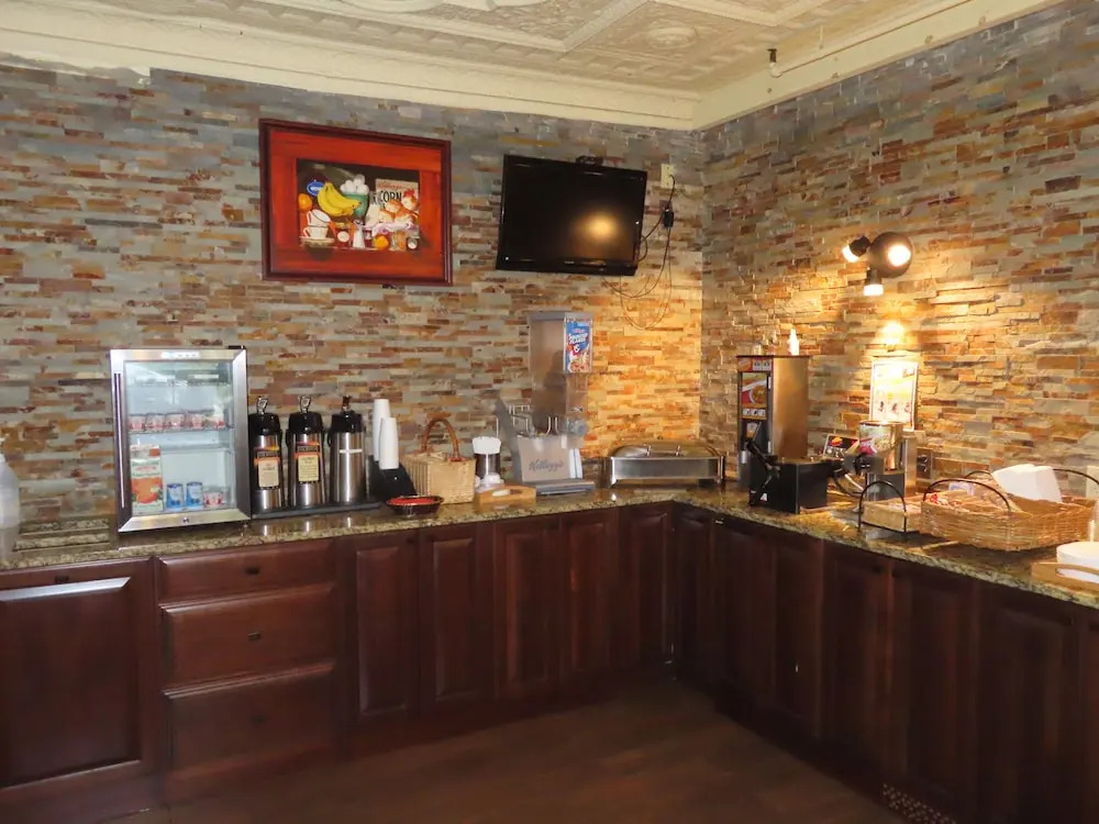 St Charles Hotel Downtown Hudson