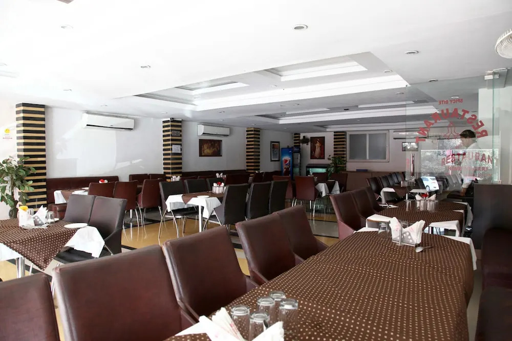 OYO 3075 Hotel RK Residency