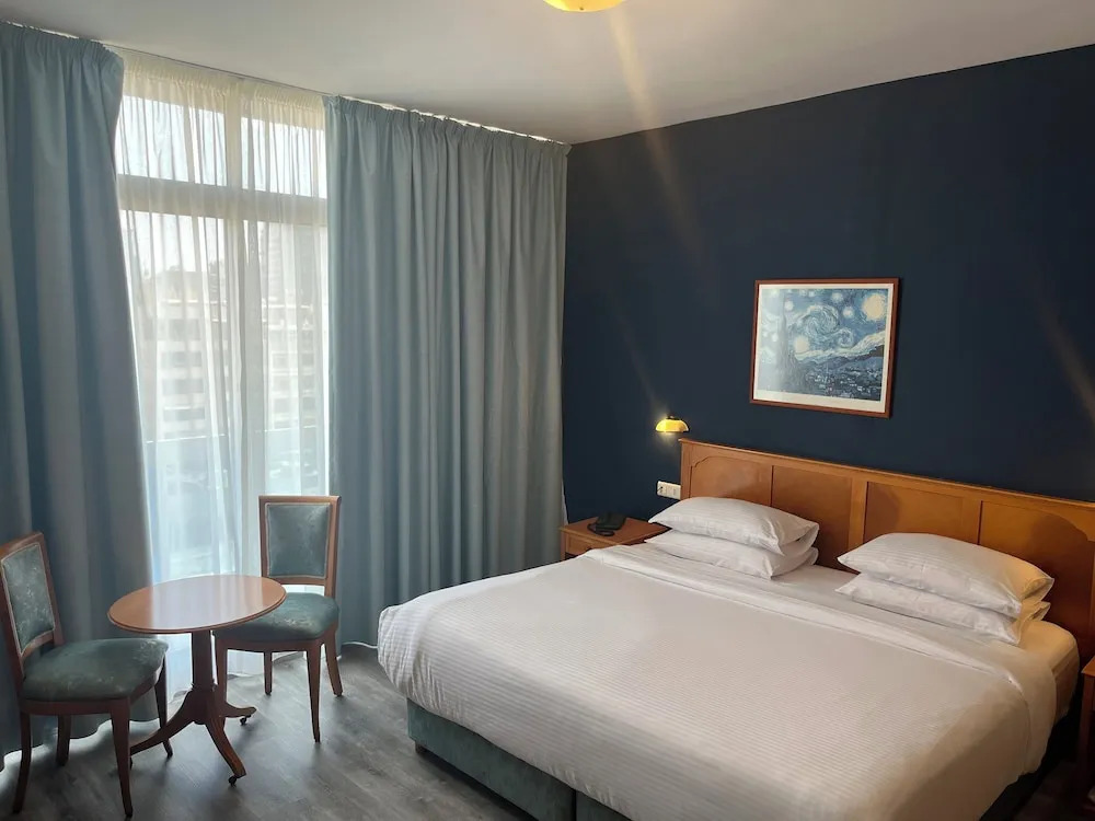 El Sheikh Suites Hotel