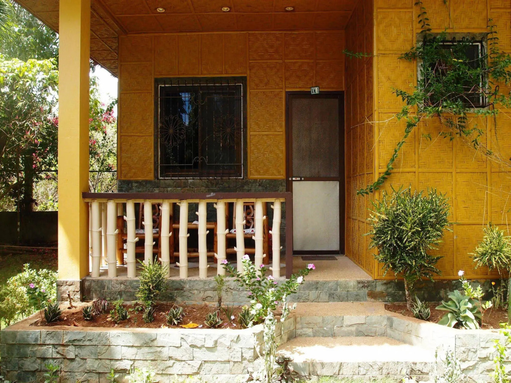 FloWer Beach Resort