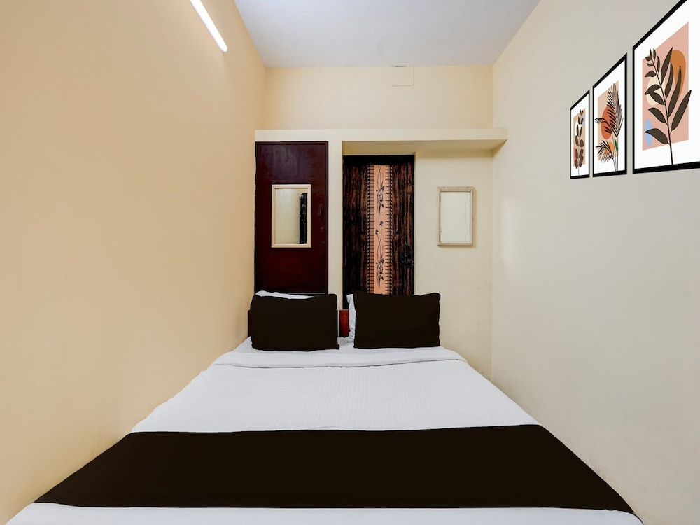 Deluxenimalan Residency