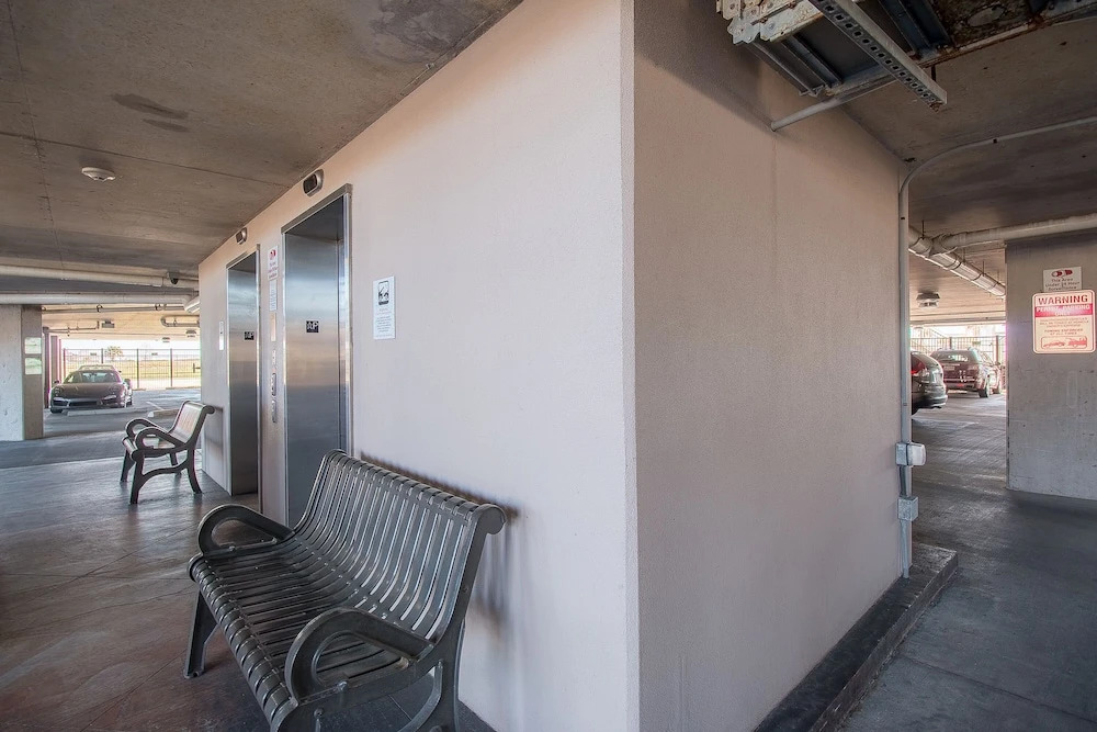 Sea Breeze-Sea Breeze 1007 Penthouse