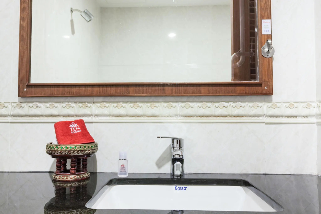 ZEN Rooms Chaofa Nok