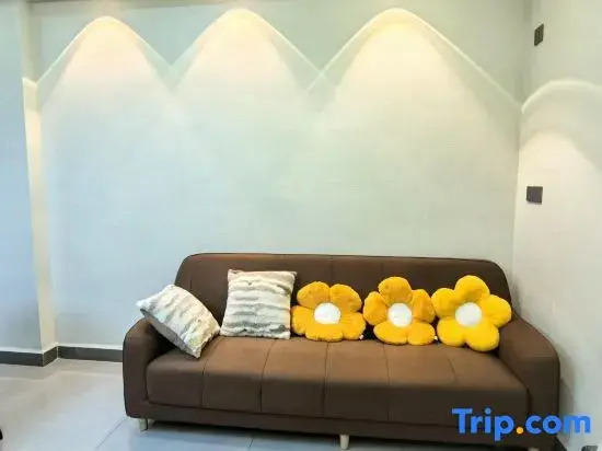 Huaiji Wangjiangxuan Homestay (Commercial Pedestrian Street Branch)
