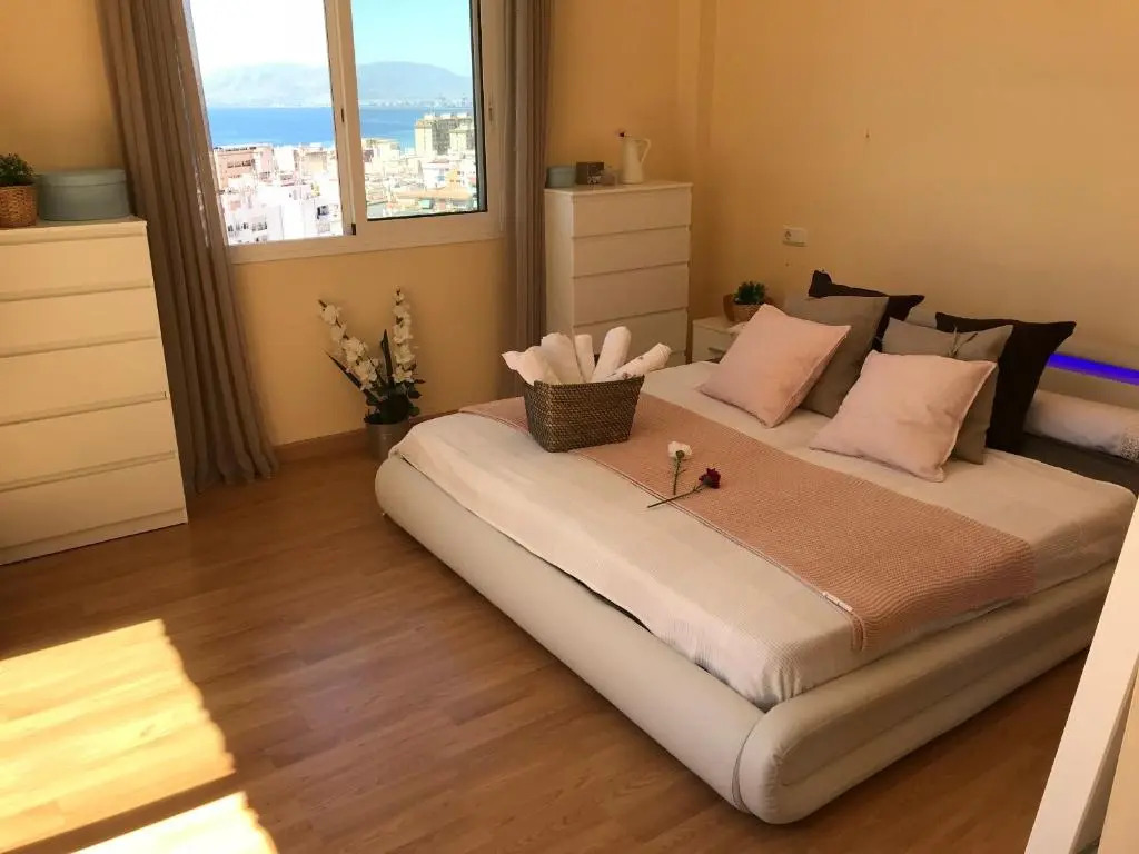 Rooms in Seafront Villa