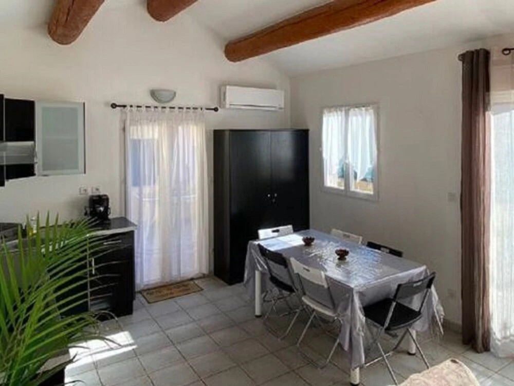 Lovely Holiday Home in Marseille With Balcony