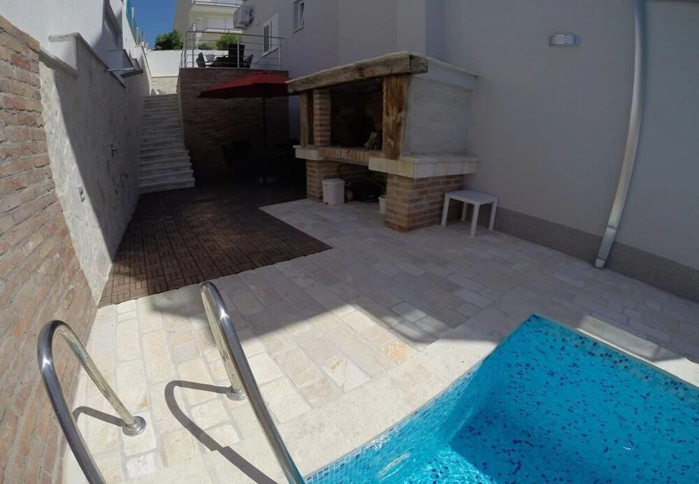 Marinela - With Pool - A2