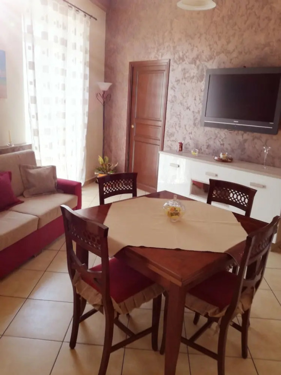Porta garibaldi holiday houses