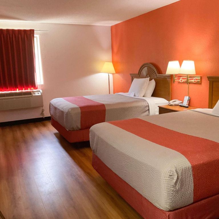 Motel 6-Hannibal, MO