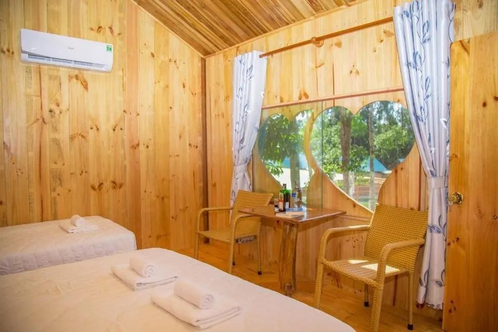 Phu Quoc Valley Sen Bungalow
