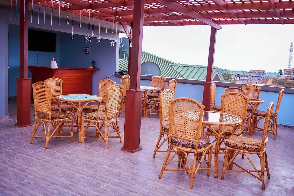 Thy Favour Hotel