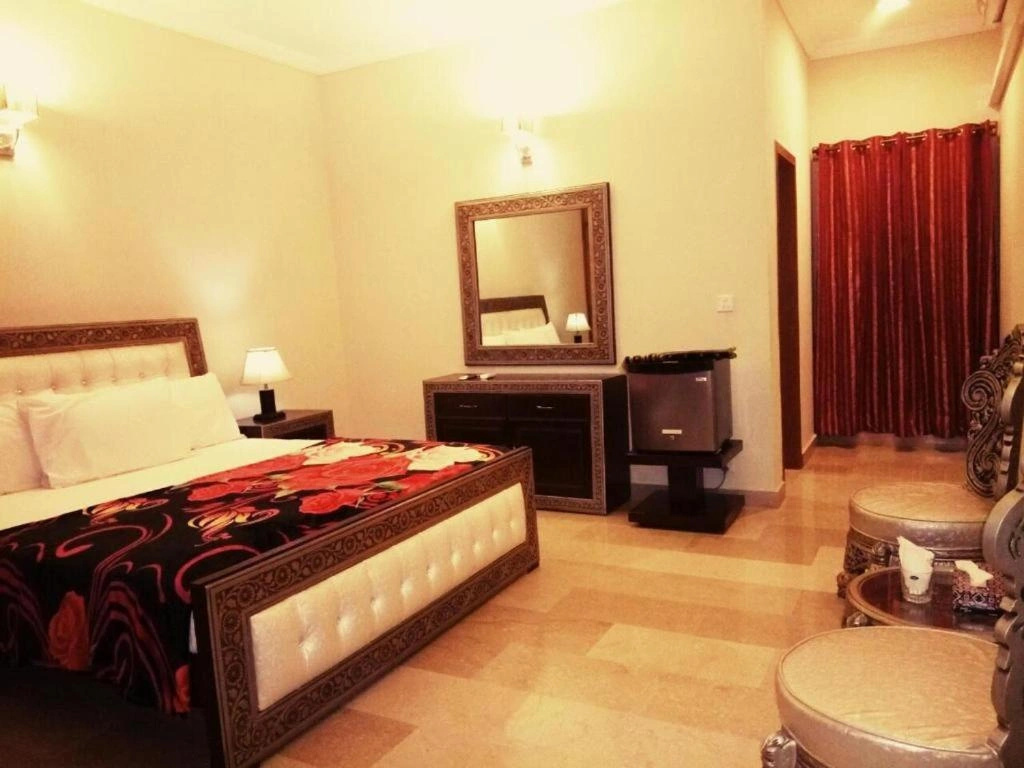 Royal Galaxy Guest House