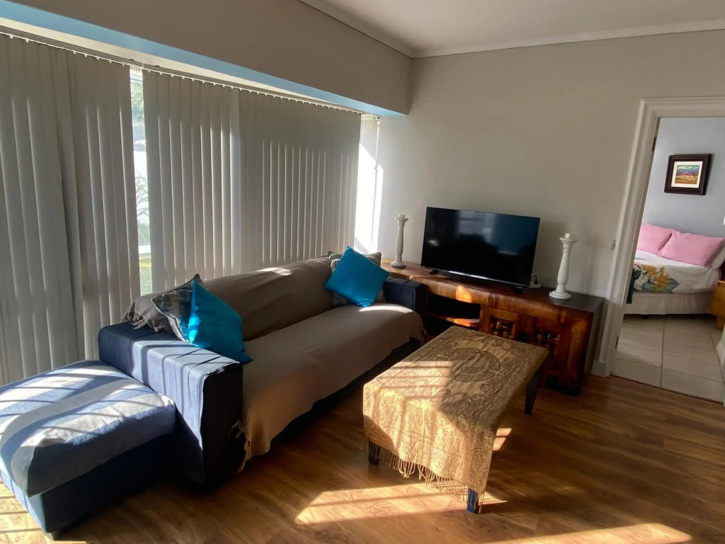 Cozy two bedroom unit in Strand with pool gym and laundromat
