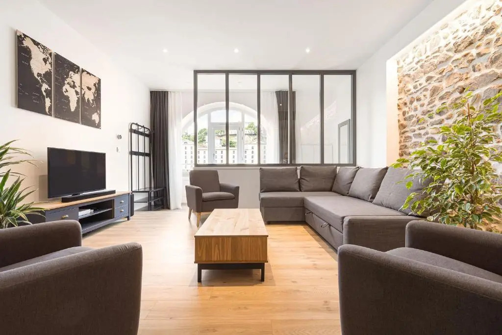 Design Et Charme, 100m2 Face a la Saone