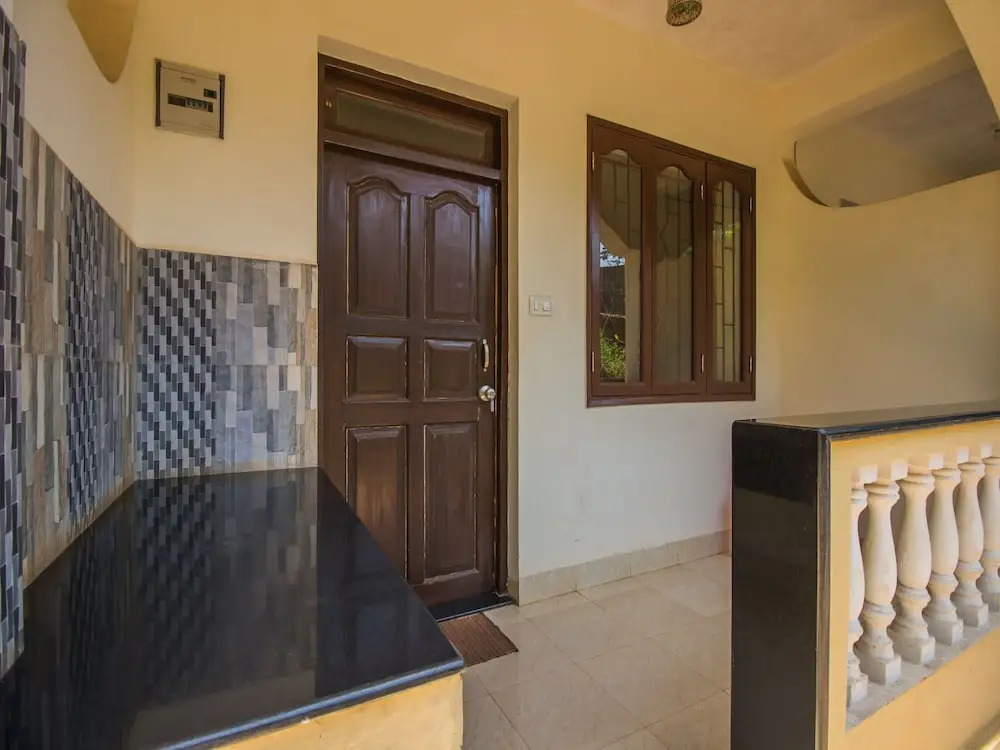 OYO 12969 Home Studio Anjuna Beach