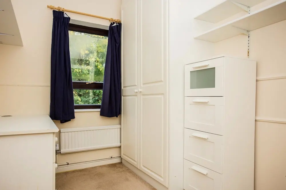 3 Bedroom House with Terrace Near Canada Water Underground Station