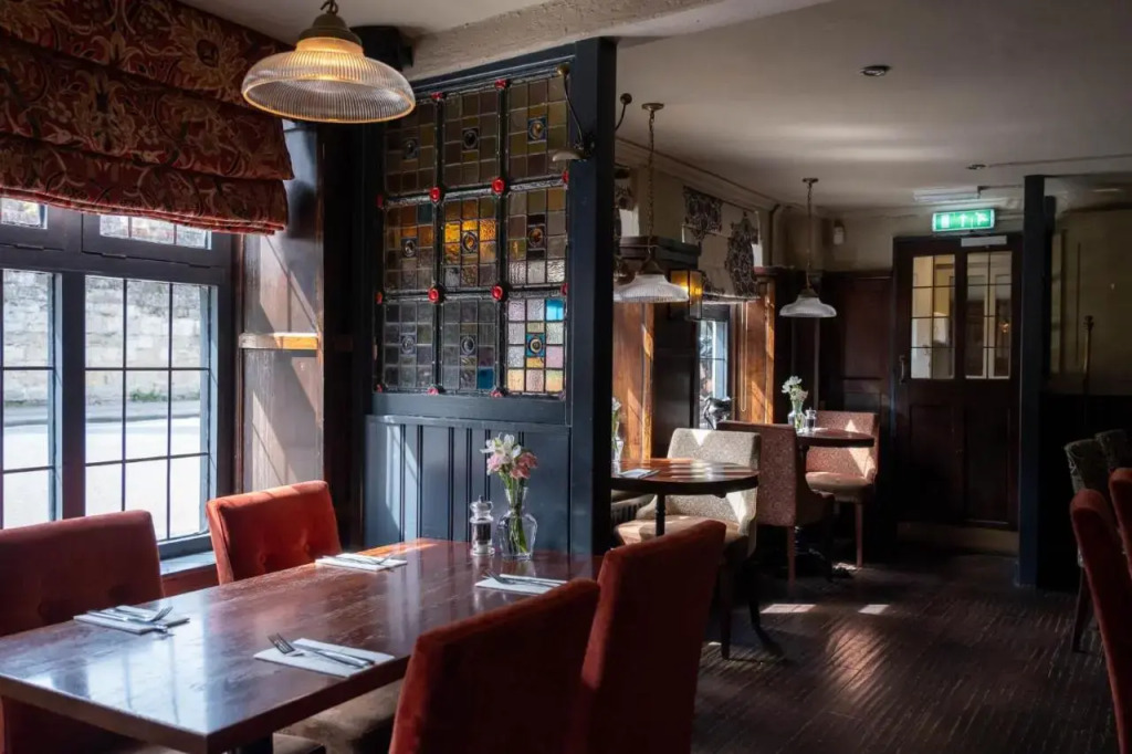 The Lazy Cow - Salisbury