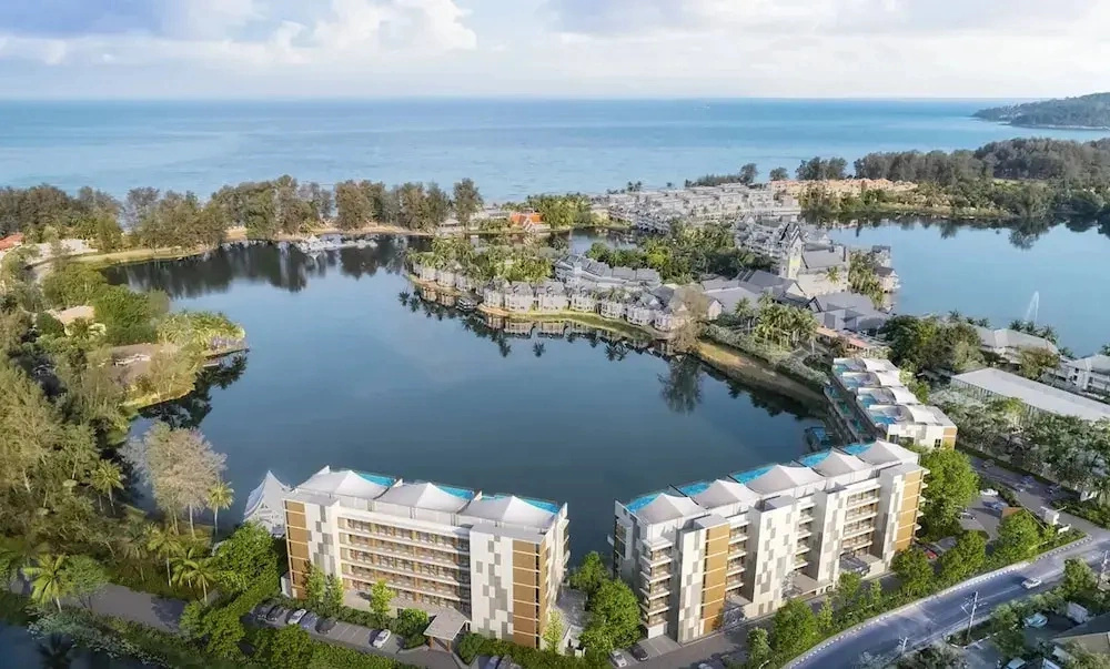 Angsana Lakeside Luxury 2Br Jazuzzi Suite