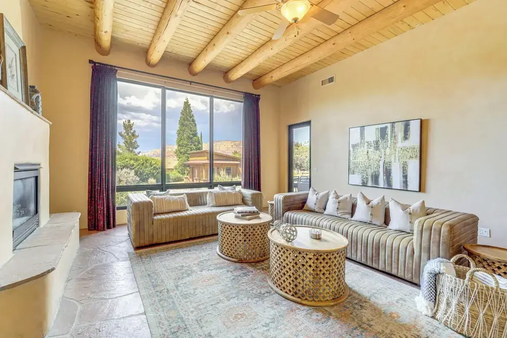 1/2 Mi to Airport Mesa! Hot Tub Haven w/ Mtn Views