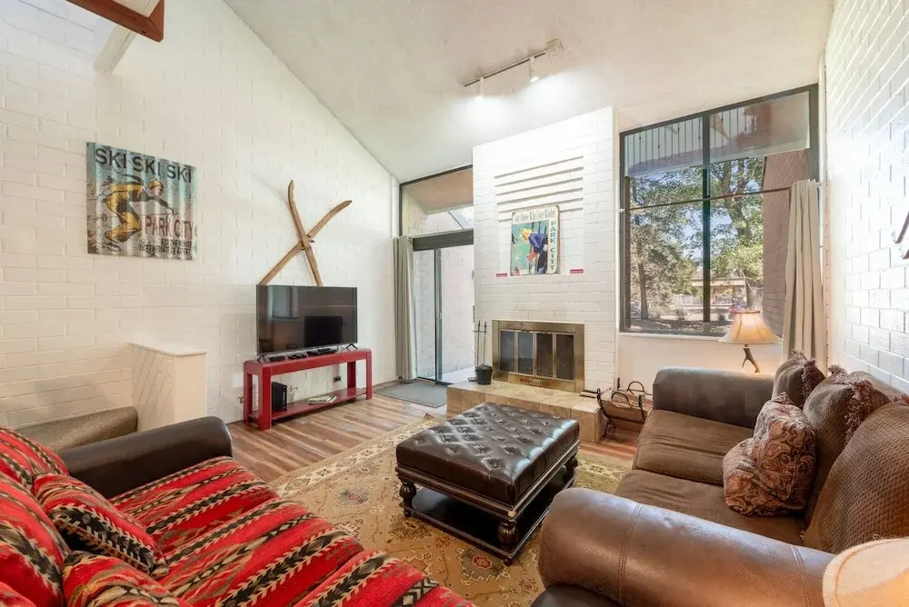 Park Avenue Standard 2 Bedroom Condominiums