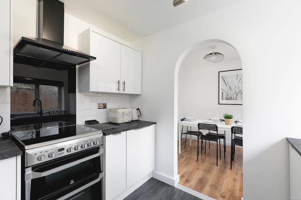 Skyvillion - 3bed Home W Grdn For A Family Getaway