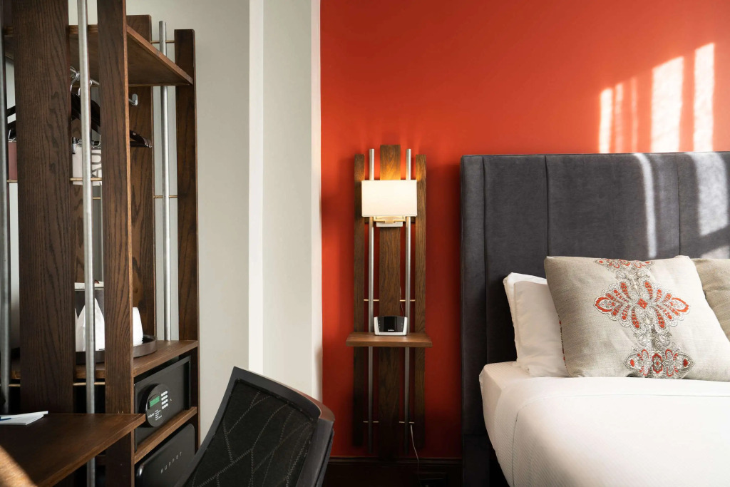 The Esquire Hotel Downtown Gastonia, an Ascend Collection Hotel