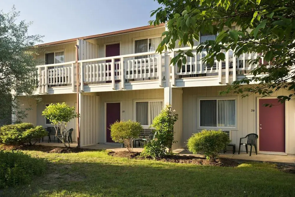 Wellfleet Lodge