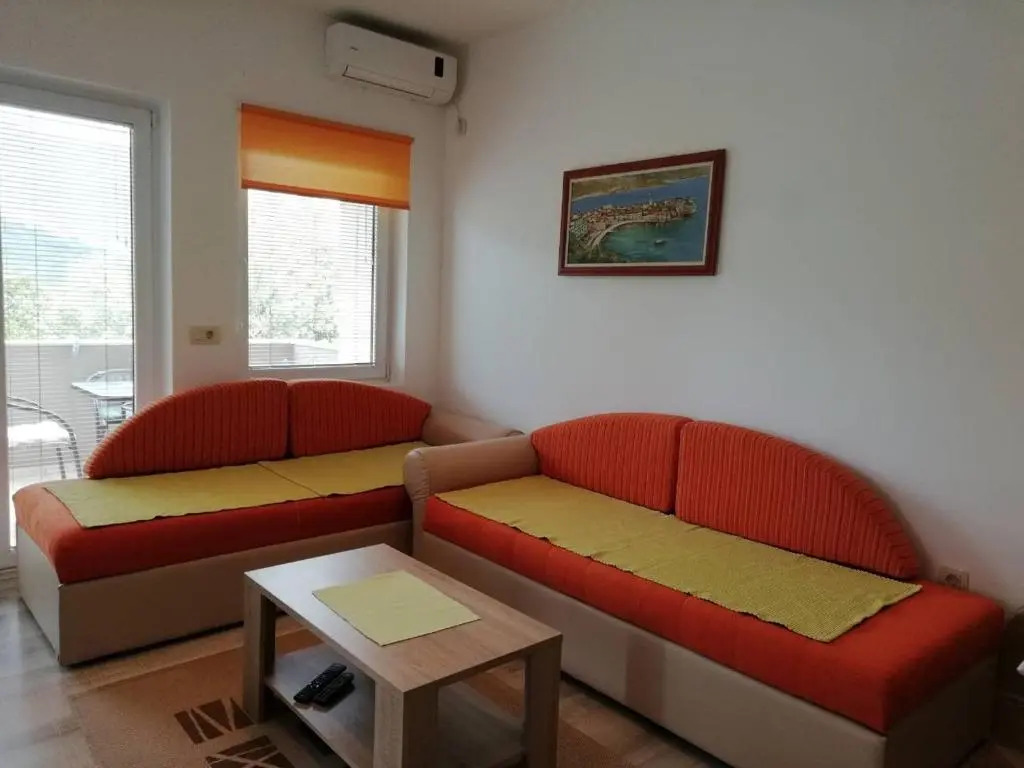 Mirta Apartments Family Farm