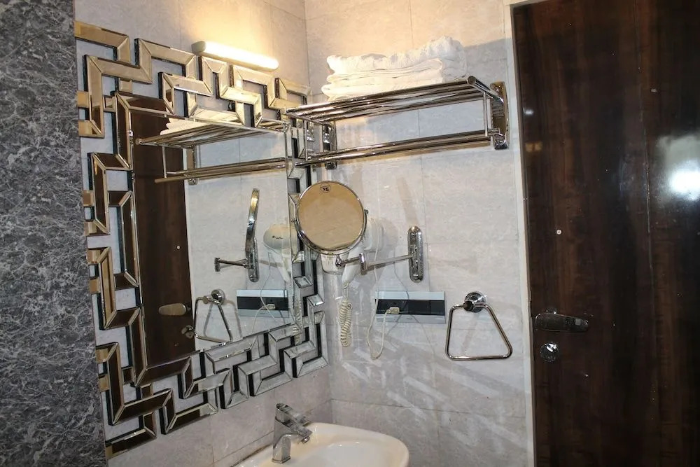 Millennium Inn