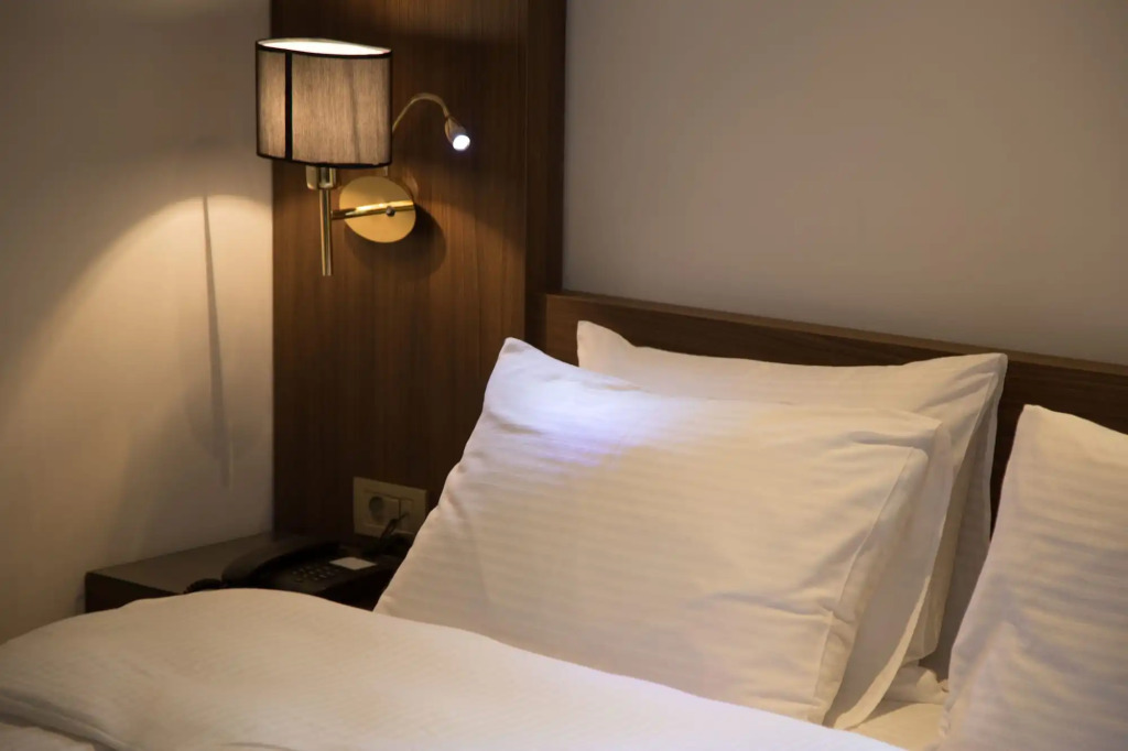TN & CO Hotel