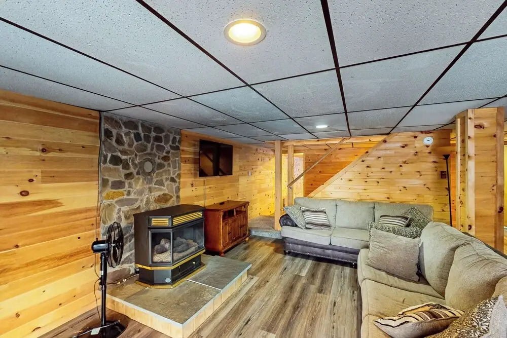 Spacious Lakefront Home w/ Private Hot Tub