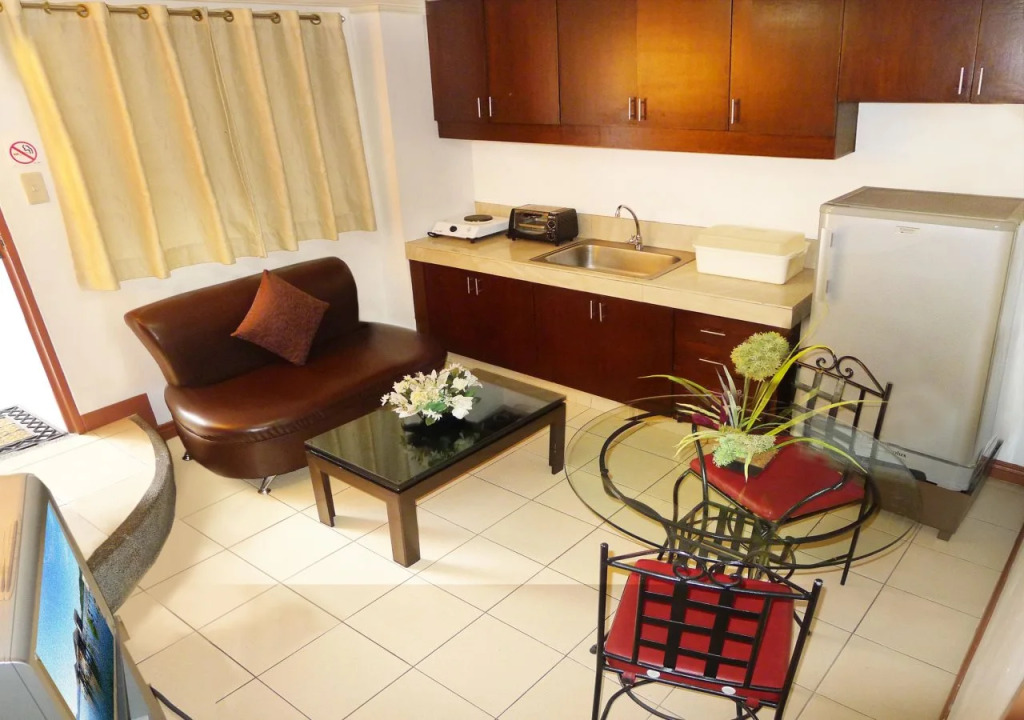 1775 Adriatico Suites