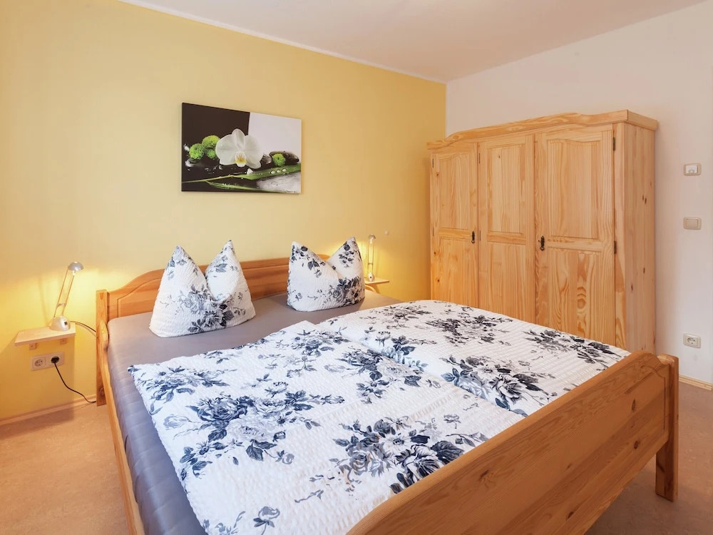 Cosy Apartment in Weissig With Garden
