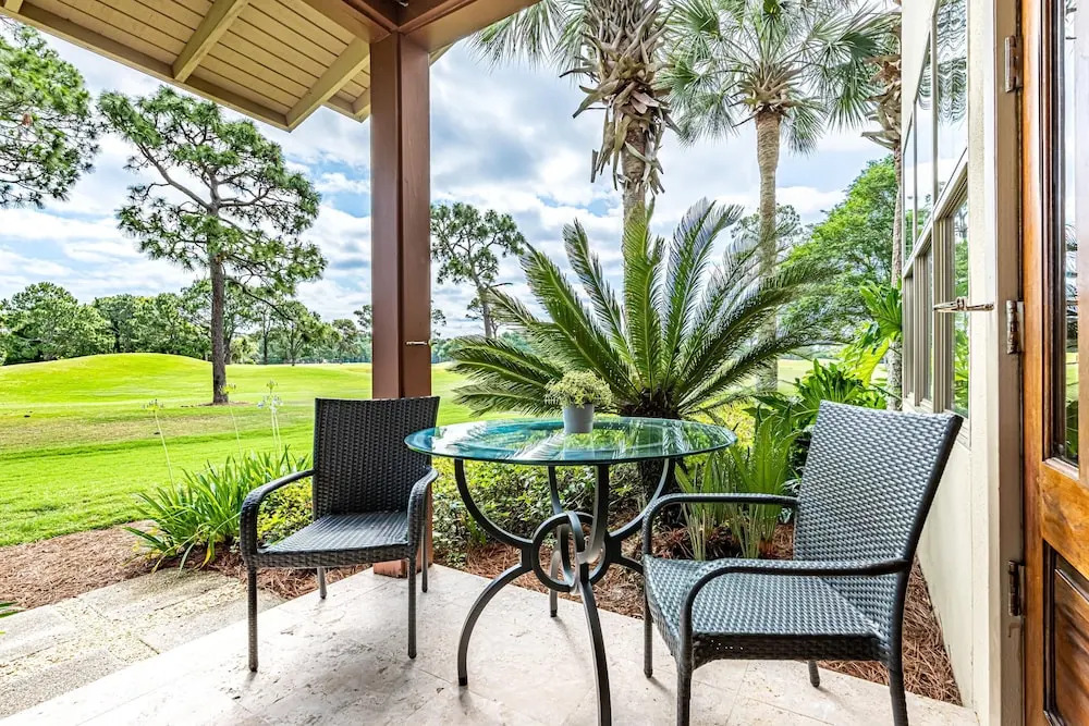 Magnolia Bay 8582