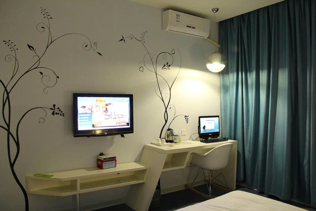 Xiamen For You Theme Hotel