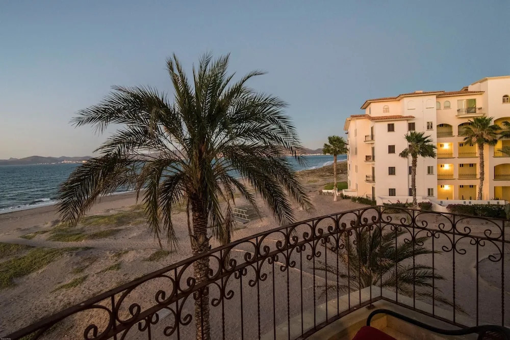 Paraiso Del Mar Resort F301 3 Bed by Casago