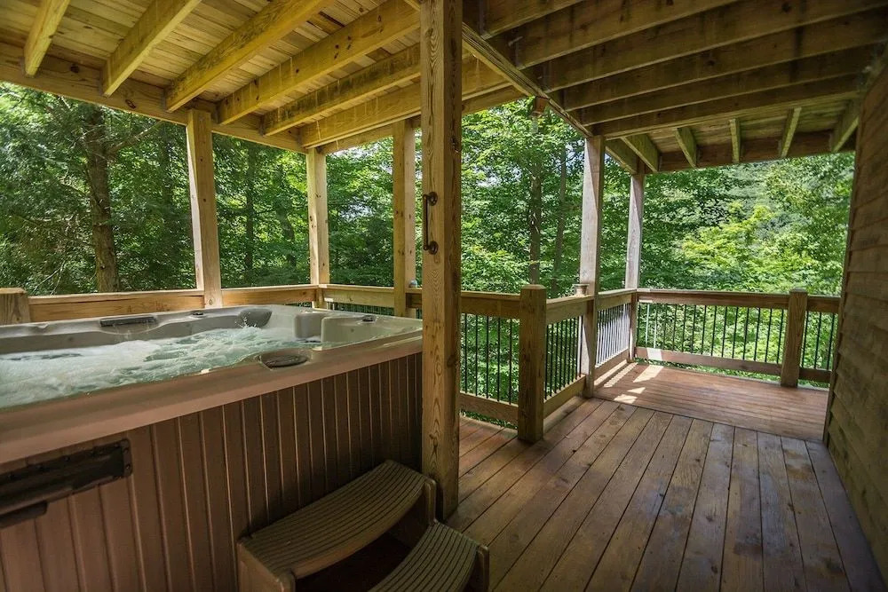 Canopy Escape by Taylor Made Deep Creek