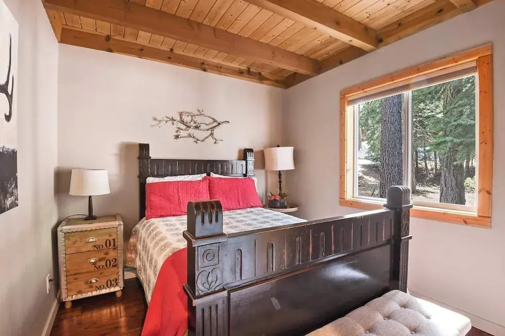 Luxury Tahoe Chalet Minutes to Dining