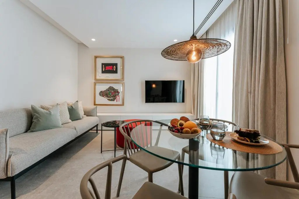 Dock 1 Suites